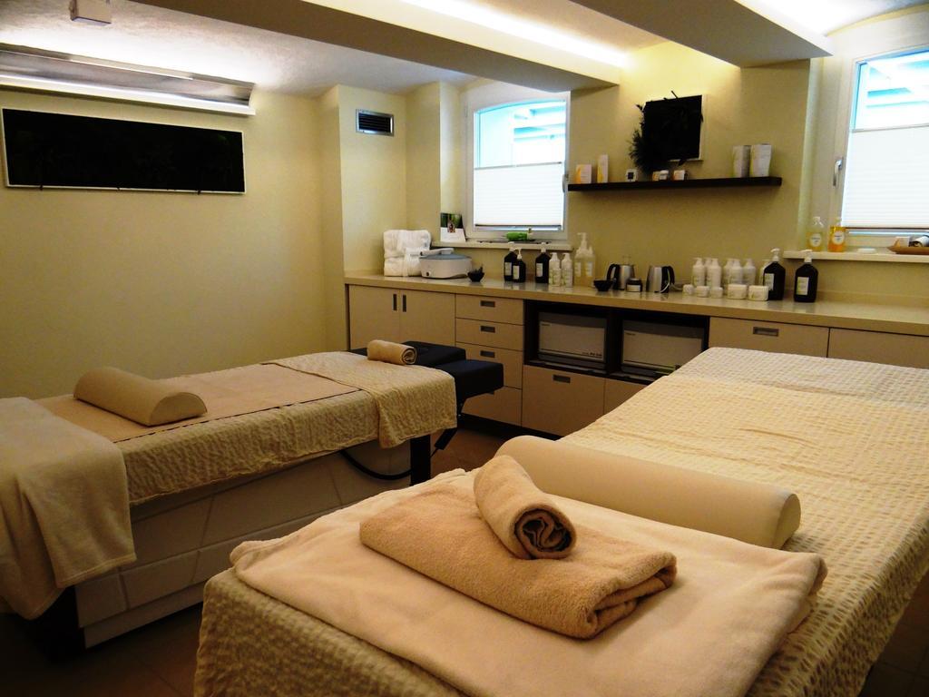 Hotel Und Restaurant Am Peenetal Liepen  Екстер'єр фото