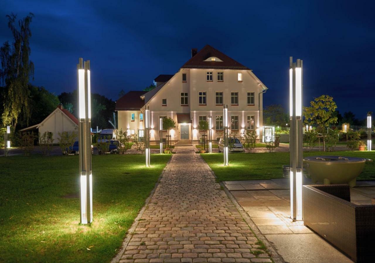 Hotel Und Restaurant Am Peenetal Liepen  Екстер'єр фото